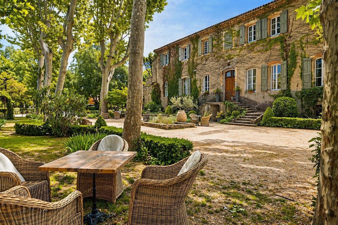 Chambre pour 2 Personnes dans Gémenos, Région de Marseille