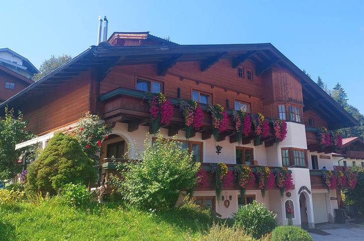 Vakantiewoning voor 2 personen, with Balkon and Terras as well as Tuin and Zwembad in Maria Alm