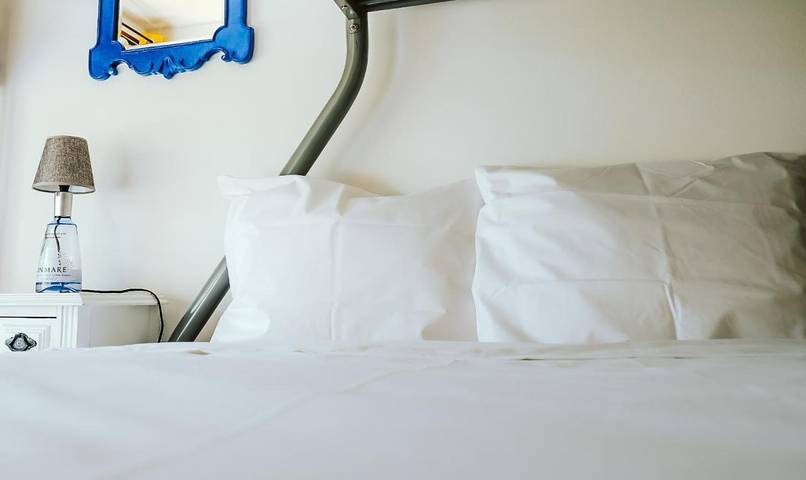 Hostel, com Varanda e Terraço e ainda Vista em Belém (Lisboa)
