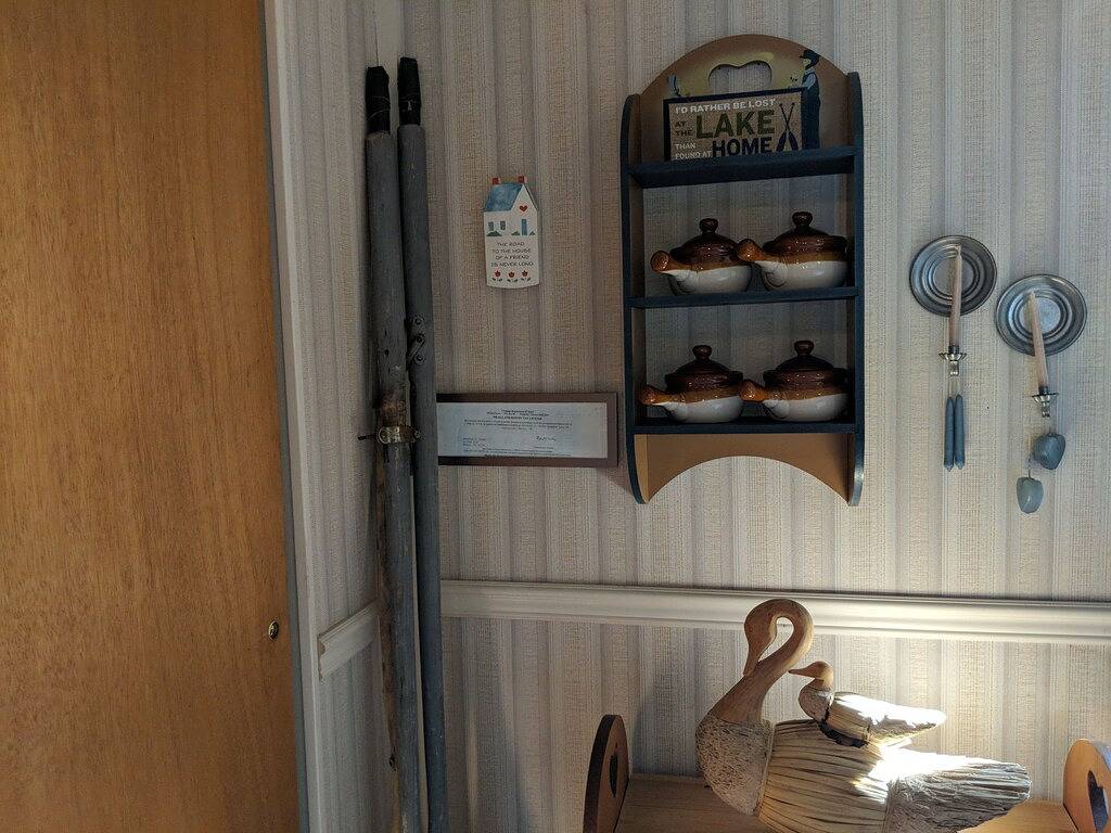 Lakefront Cottage mit atemberaubender Aussicht! Wandern. Paddelboot. Doc. Angeln. W-lan in Wells (VT), Rutland County