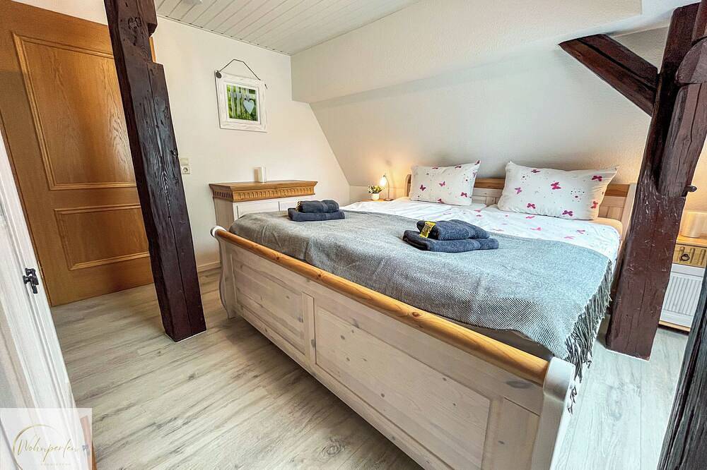 Ganze Wohnung, Cozy Apartment Rooftop Churchplace in Wilsdruff, Osterzgebirge