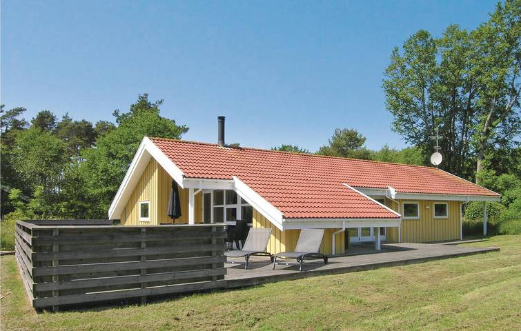 Ferienhaus für 10 Personen, mit Whirlpool und Sauna sowie Terrasse auf Bornholm