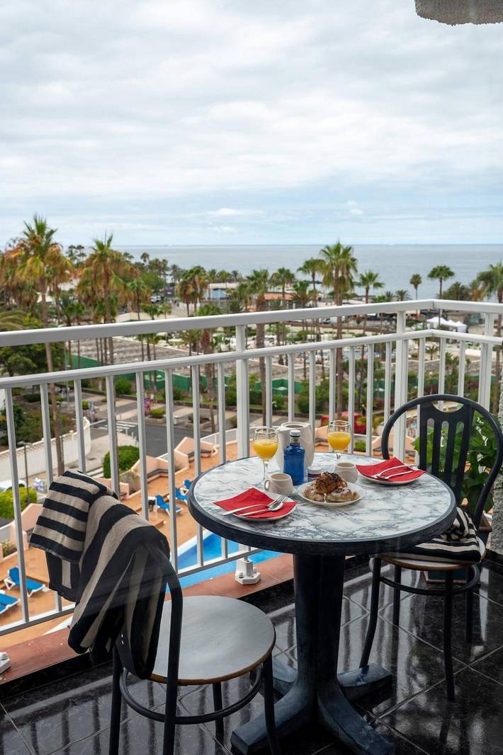 Holiday apartment for 2 people, with Balcony and Garden