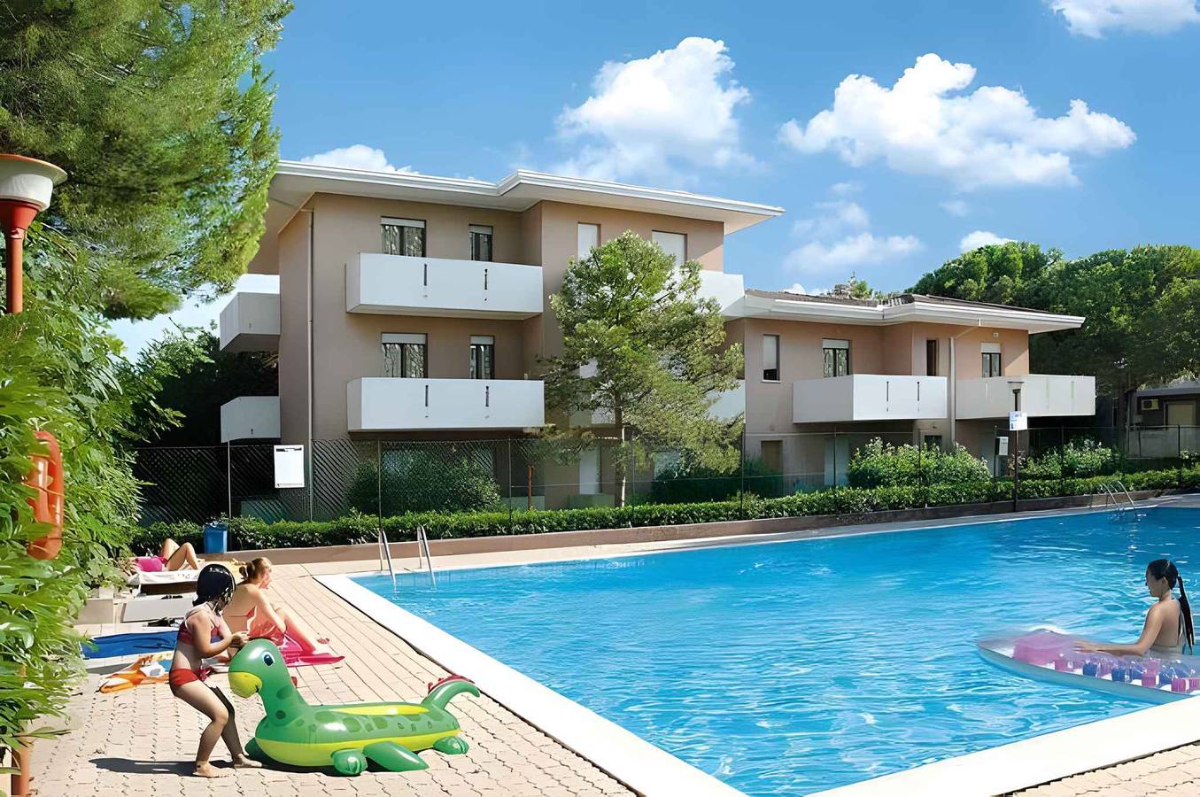 Apartamento vacacional entero, Apartamento vacacional con piscina y aire acondicionado  in Lignano Pineta, Lignano Sabbiadoro