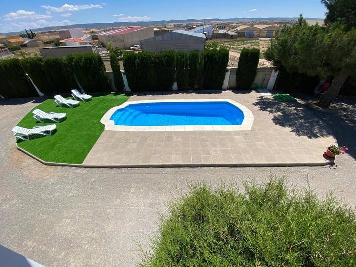 Casa de vacaciones para 18 personas, con jardín y piscina, Se admiten mascotas en La Manchuela - 2
