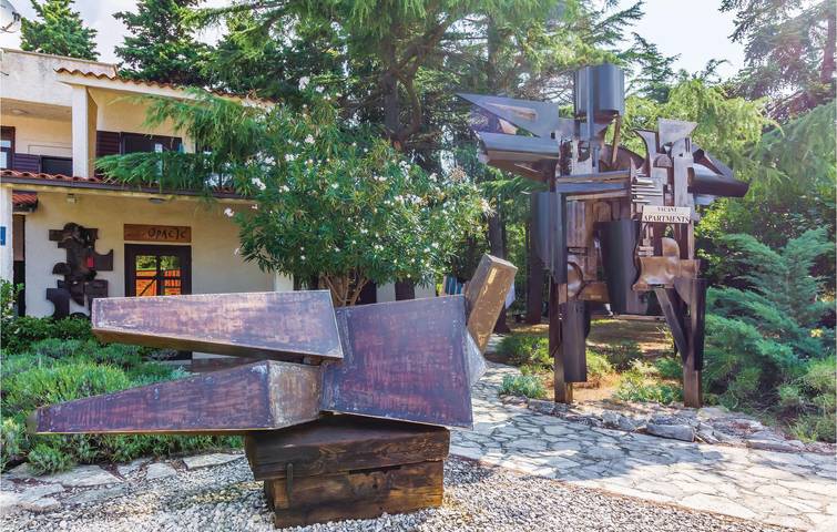 Gîte pour 6 personnes, avec terrasse et jardin à Premantura