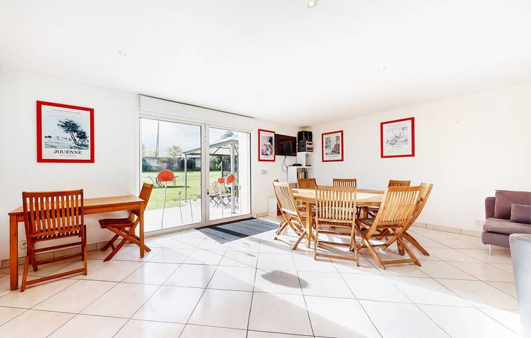 Location de vacances pour 11 personnes, avec sauna et piscine ainsi que jardin et terrasse à Rubercy - 4