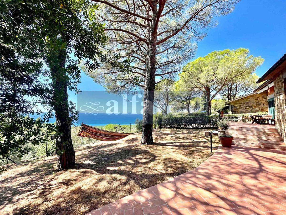 Three-Bedroom Villa in Castiglione della Pescaia, Grosseto Provinz