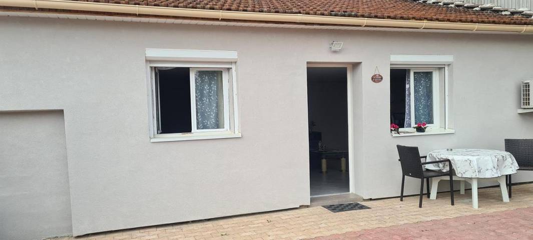 Gîte pour 4 personnes, avec vue et terrasse à Châtenoy-le-Royal - 4