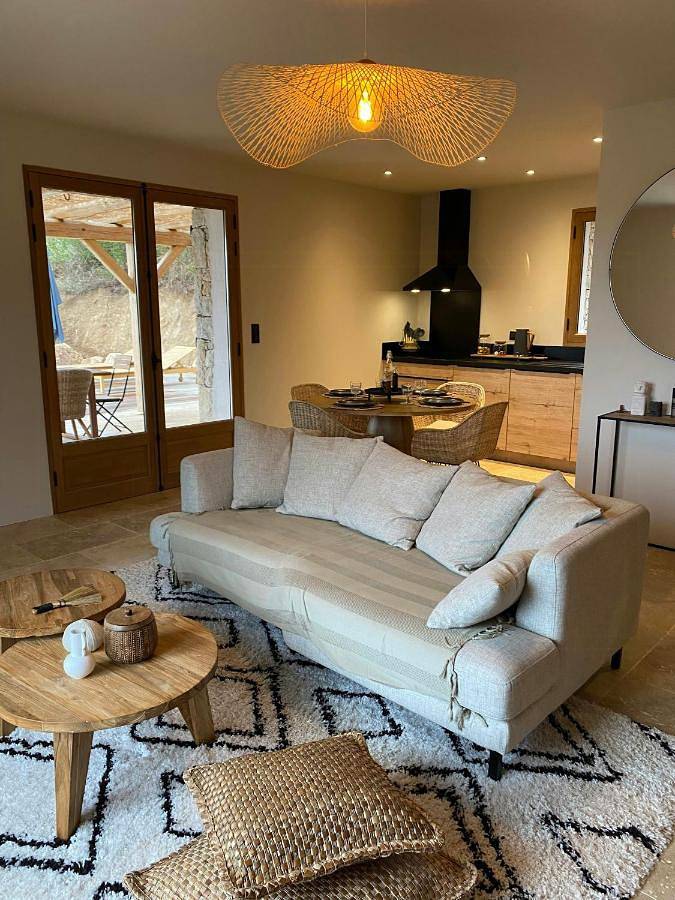 Location de vacances pour 4 personnes, avec jardin ainsi que terrasse et piscine à Sari-d'Orcino - 2