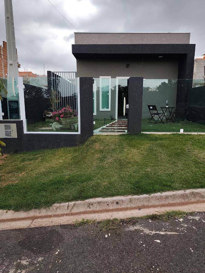 Villa para 2 pessoas, com balcão e jardim e ainda vista em Terra preta
