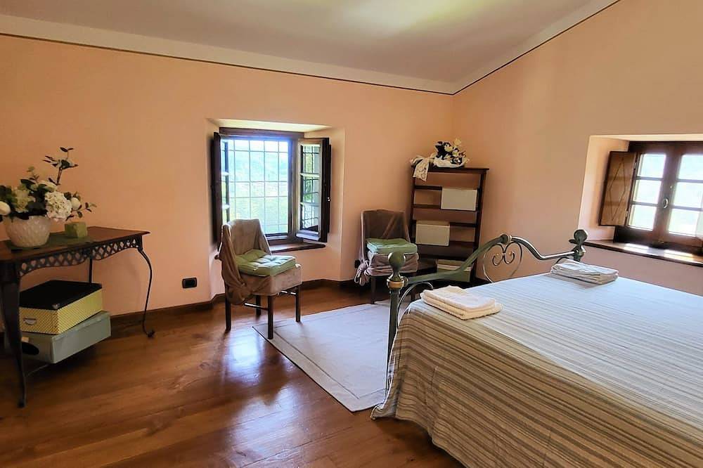 Cottage,privater Pool, schöner Blick auf die Berge, Wifi. in Piazza al Serchio, Garfagnana