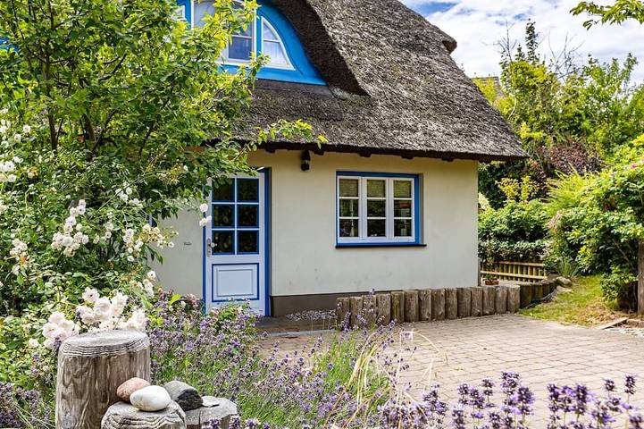 Strandhaus für 5 Personen, mit Terrasse und Garten in Ahrenshoop