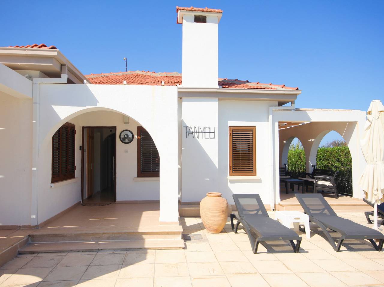 Villa Tanyeli con piscina privada y terraza in República Turca del Norte de Chipre