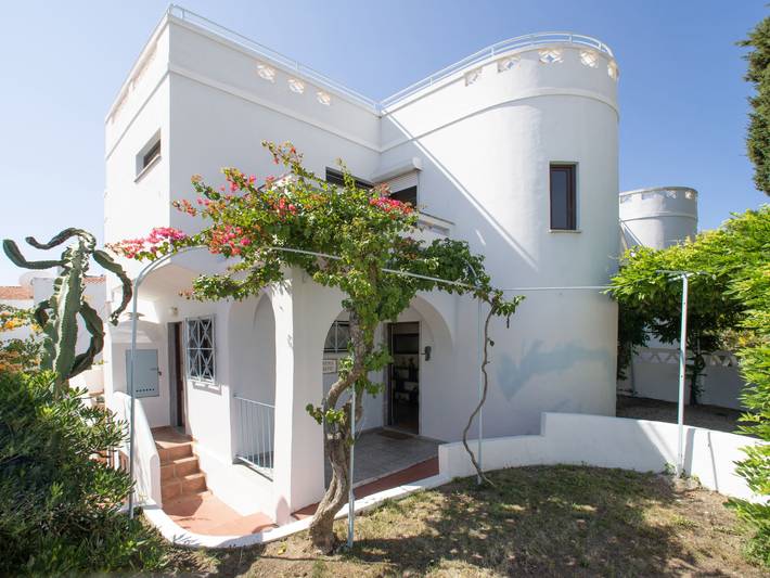 Ferienhaus für 7 Personen, mit Balkon und Terrasse sowie Garten in Albufeira