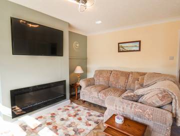 Log Cabin for 4 People in Filey, North Yorkshire, Photo 4