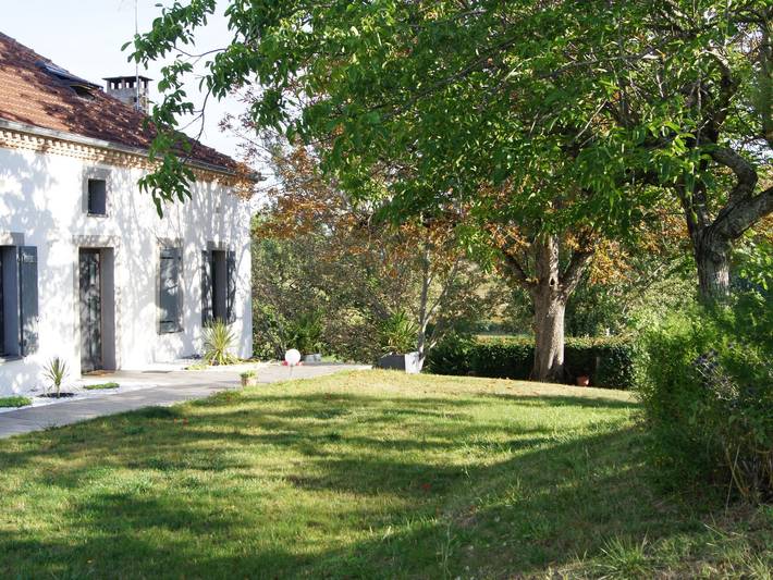 Location de vacances pour 6 personnes, avec piscine ainsi que terrasse et jardin à Durfort-Lacapelette - 4