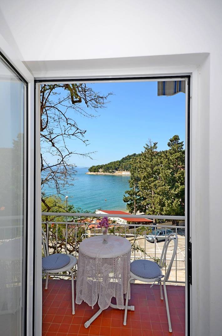 Apartament wakacyjny dla 5 osób, z balkon w Drvenik