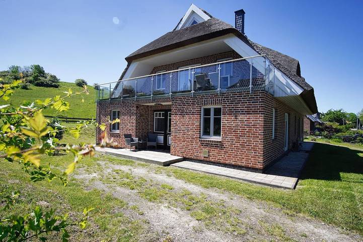 Luxus-Ferienhaus für 6 Personen, mit Balkon und Garten sowie Pool und Sauna in Gager