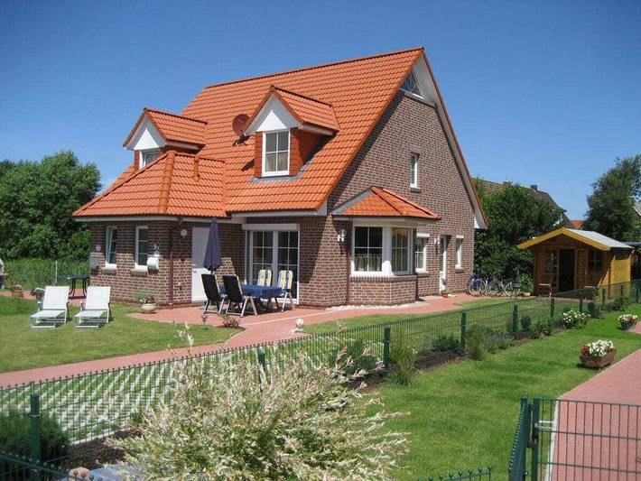 Ferienhaus für 4 Personen, mit Terrasse und Garten in Norddeich