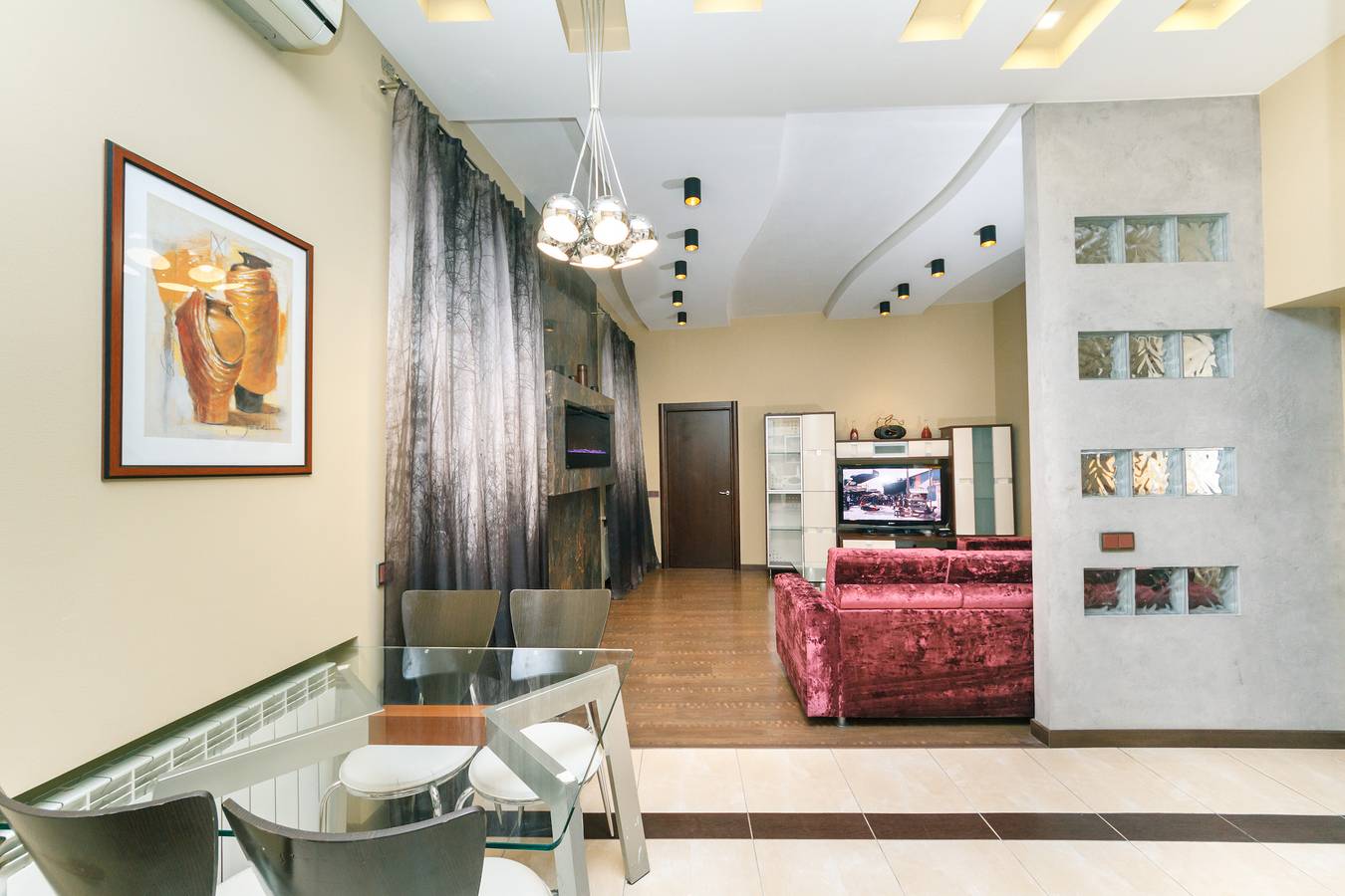 Ganze Wohnung, Ein Schlafzimmer, Baseina-Straße 3, in der Nähe des Chreschtschatyk in Kiew, Ukraine