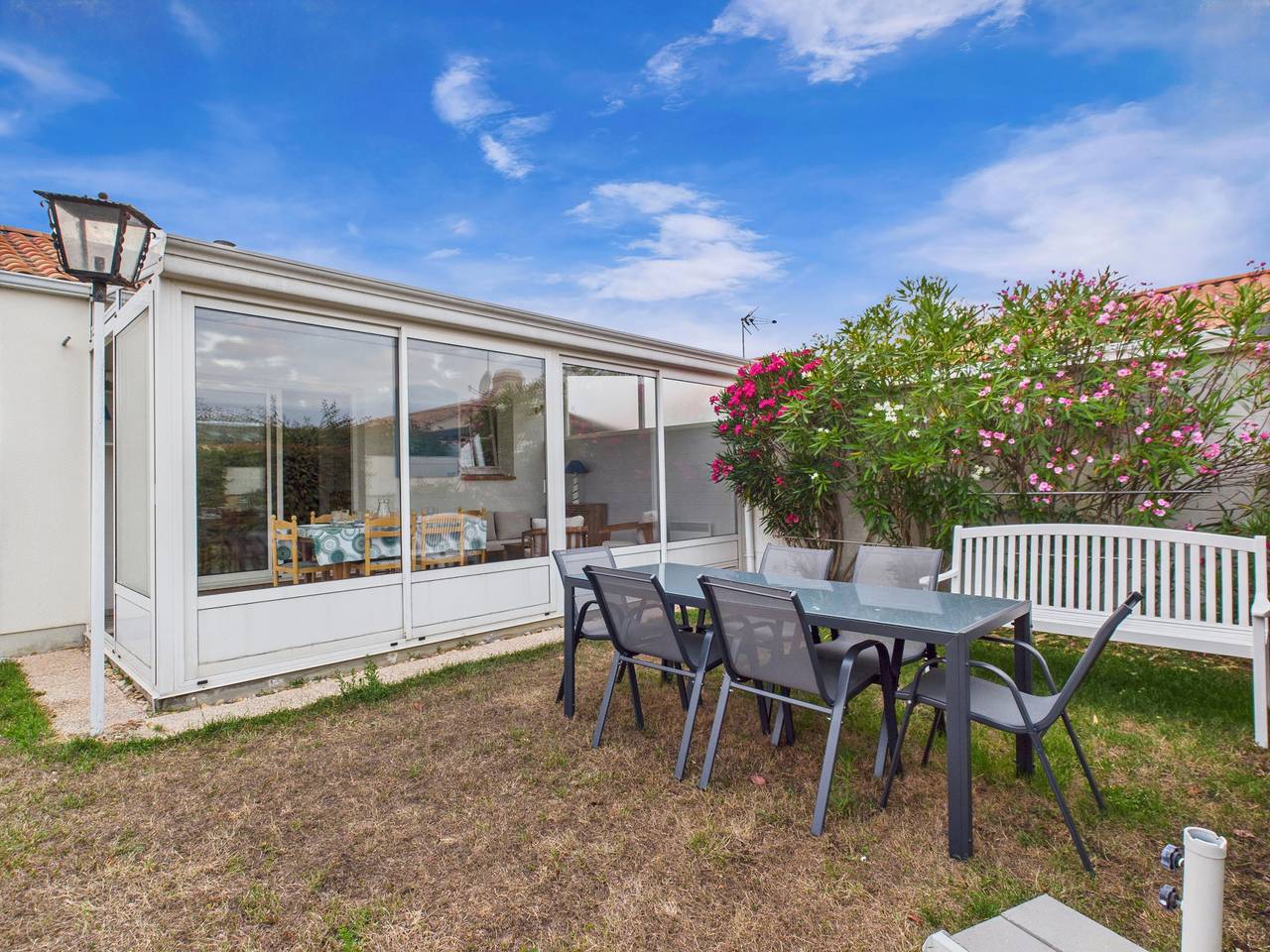 Jardin et véranda - Maison 4 adultes 2 enfants in Saint-Hilaire-de-Riez, Valle del Loira