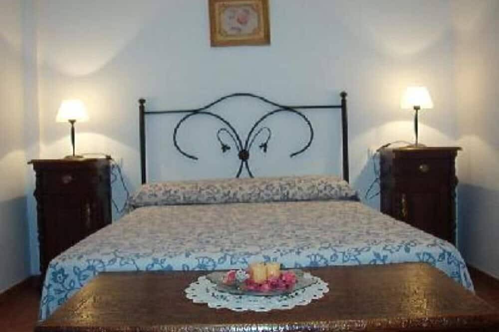 Mamuyo's Shed in Montefrío, Granada Province