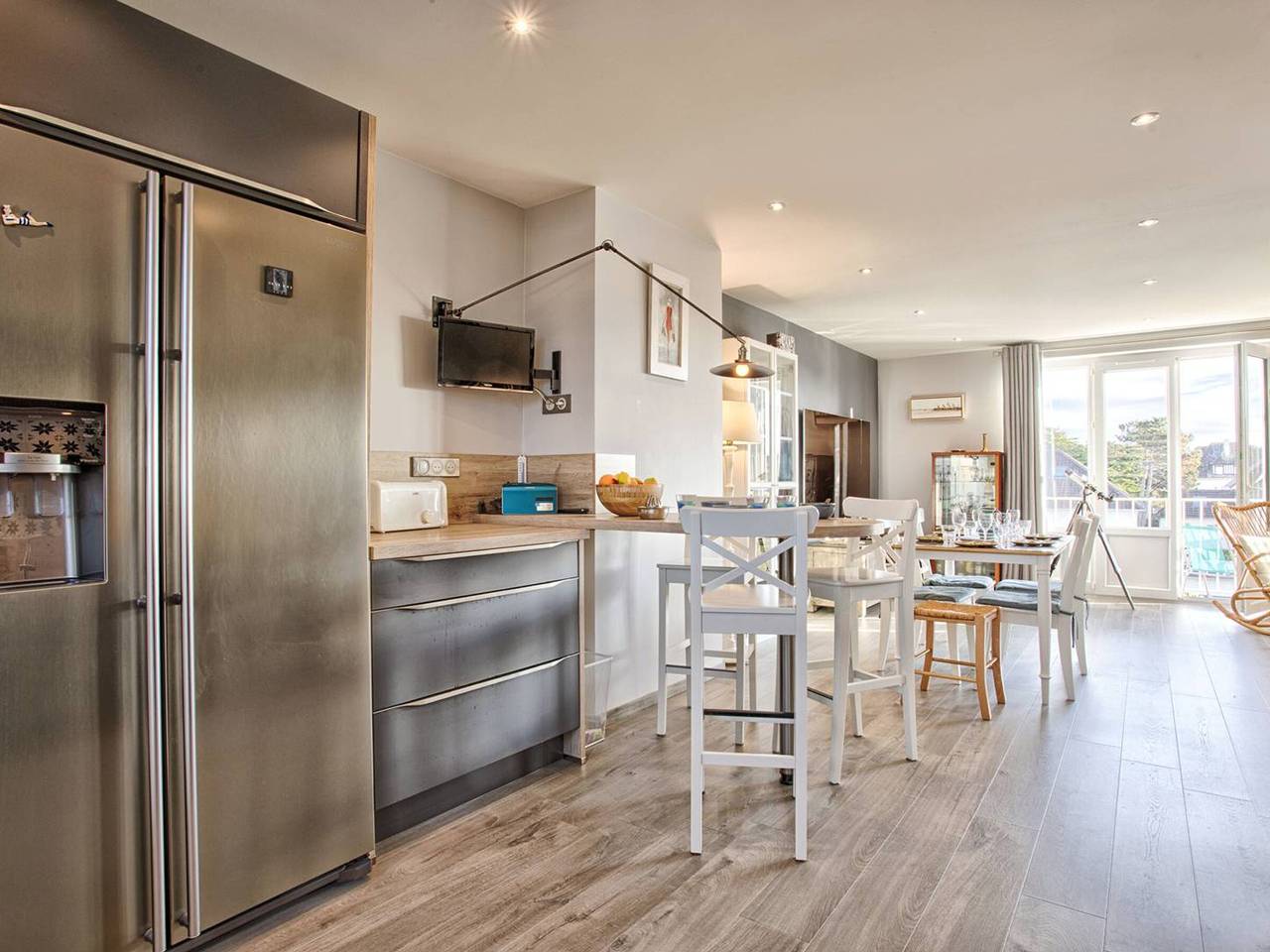 Ganze Wohnung, Apartment im Zentrum, Meerblick - 5 Pers. in Merville-Franceville-Plage, Caen und Umgebung