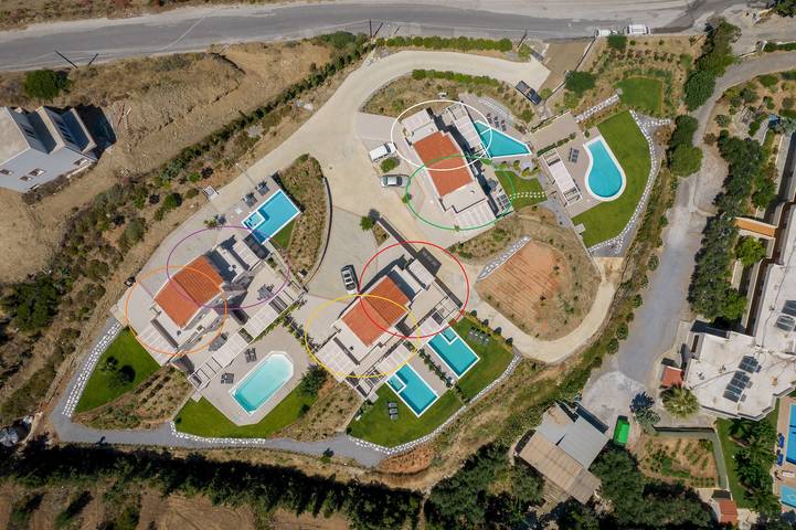 Location de vacances pour 6 personnes, avec jacuzzi ainsi que jardin et piscine dans Agia Pelagia - 4