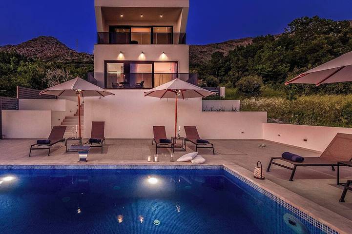 Villa für 10 Personen, mit Balkon und Sauna - 1