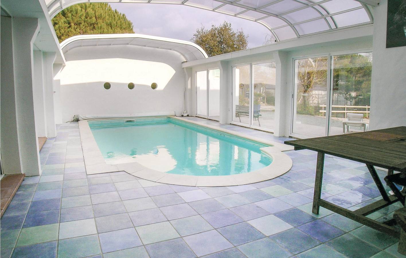 Appartamento con piscina vicino a Saint-Maixent in Saint-Maixent-sur-Vie, Valle della Loira