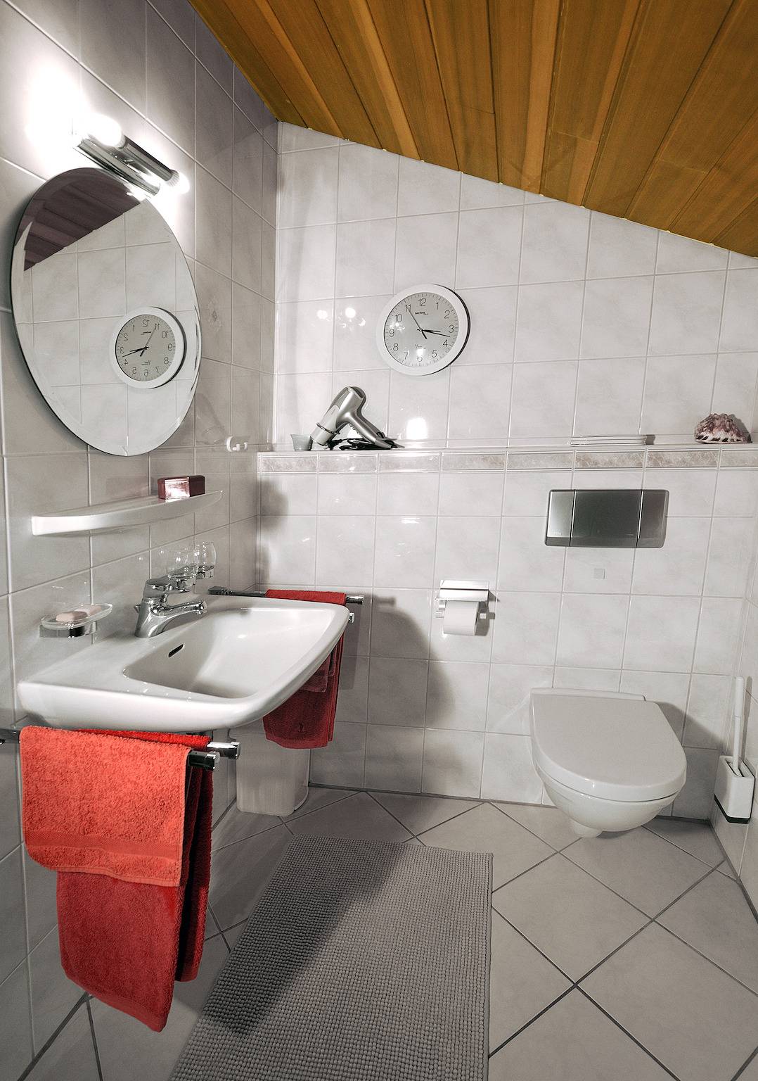 Ganze Ferienwohnung, Haus Johanna - Ferienwohnung 50qm, mit Balkon in Seebruck, Chiemsee