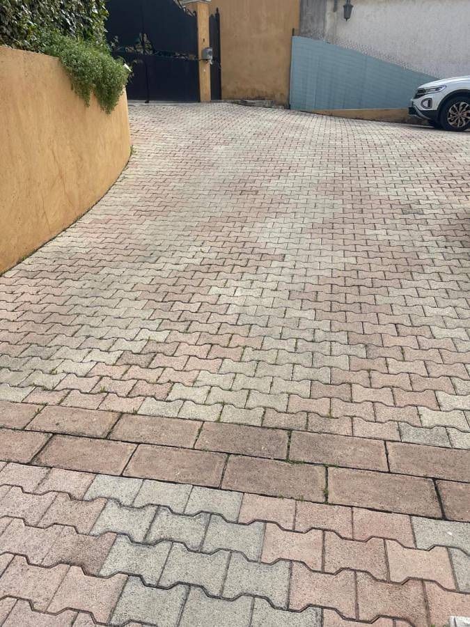 Gîte pour 2 personnes, avec terrasse à La Trinité - 3