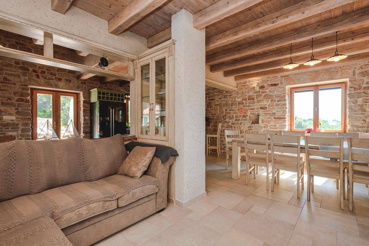 Villa für 12 Personen mit Pool in Vrboska, Hvar