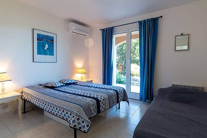 Location de vacances pour 4 personnes, avec balcon et jardin ainsi que jacuzzi et piscine à Sainte-Lucie-de-Tallano - 4