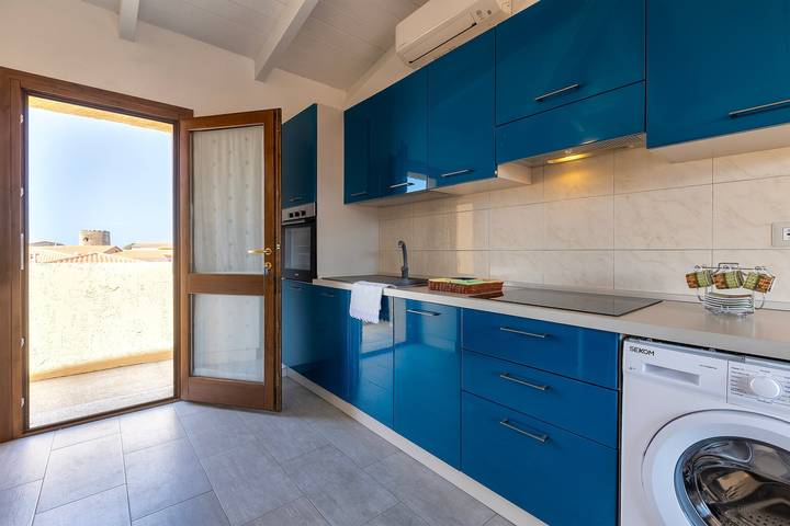 Appartamento intero, Appartamento per vacanze "Vista mare" con balcone privato e aria condizionata in Isola Rossa, Trinità d'Agultu e Vignola