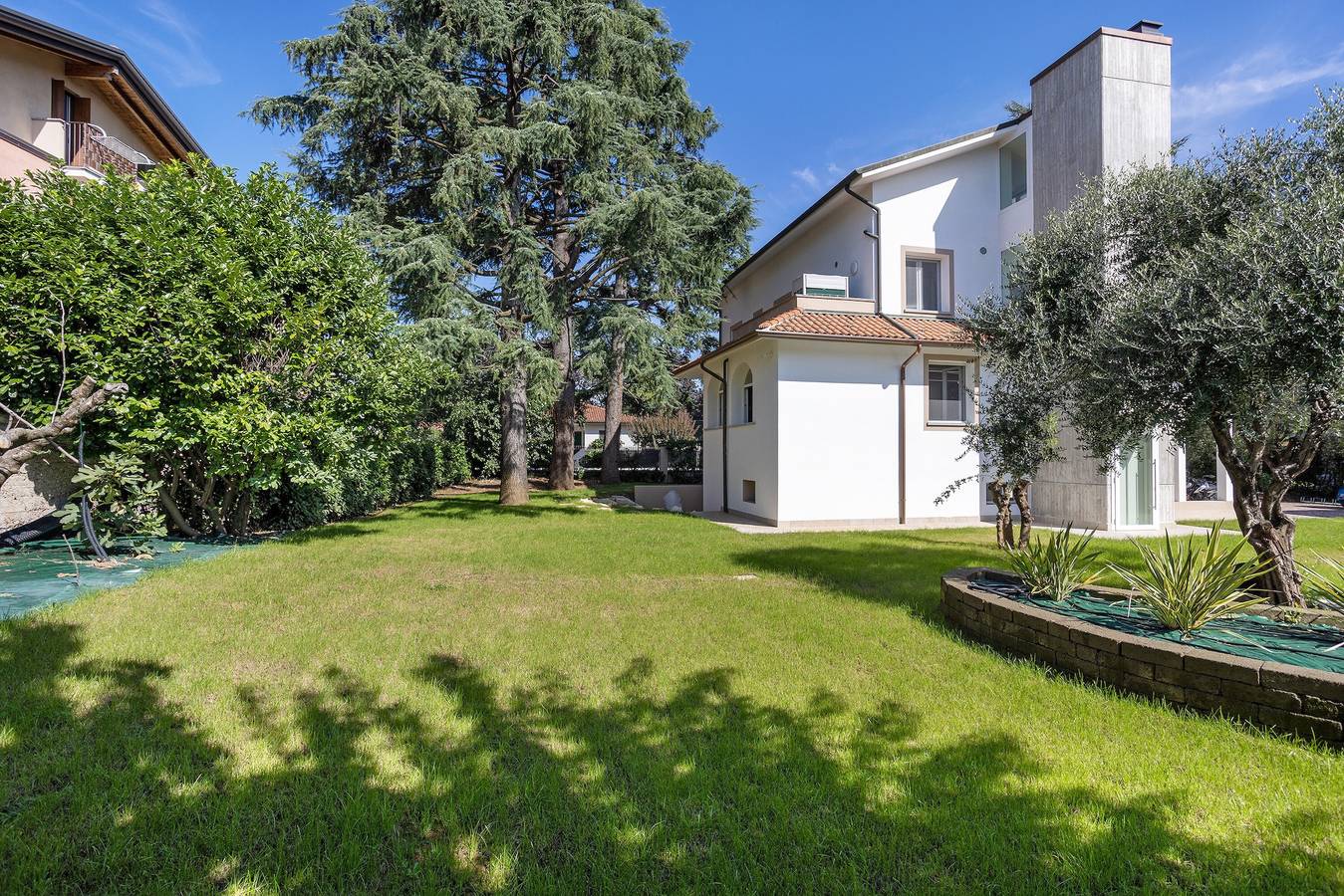 Appartement entier, Magnolia : jardin et parking. Vimercate/Monza in Vimercate, Brianza