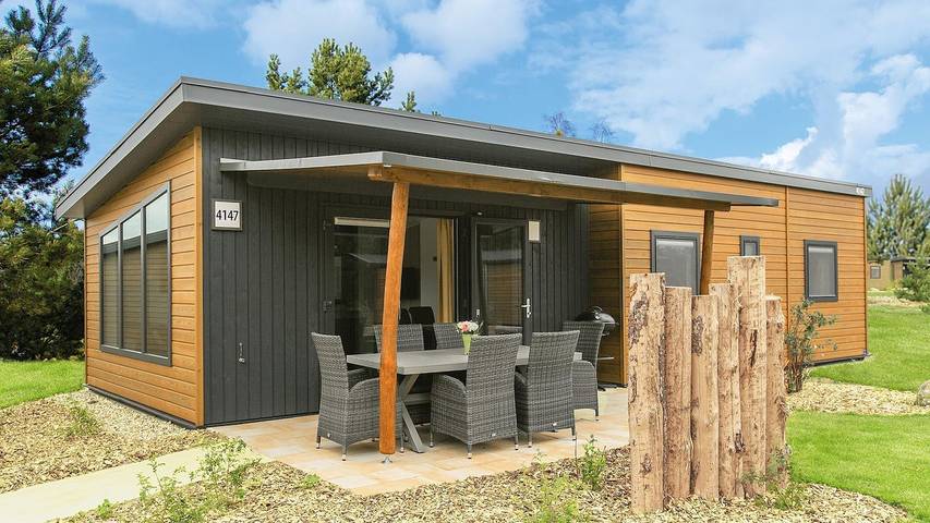 Ferienwohnung für 6 Personen, mit Sauna und Whirlpool sowie Pool und Terrasse in Halbe