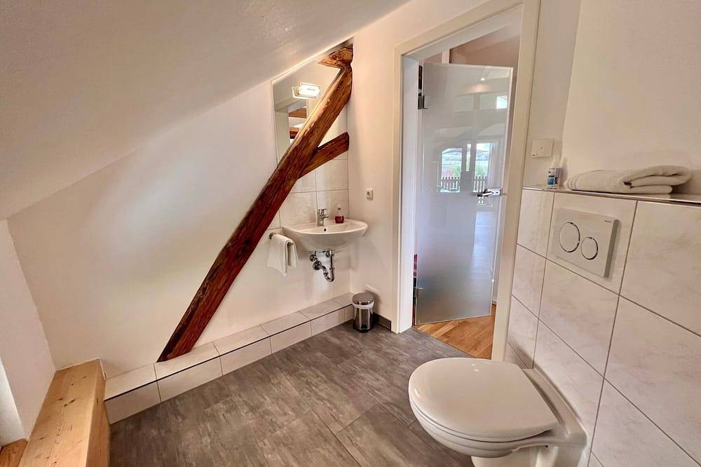 Ganze Wohnung, Großzügige Ferienwohnung (67 qm) in der zweiten Etage in Zapfendorf, Landkreis Bamberg