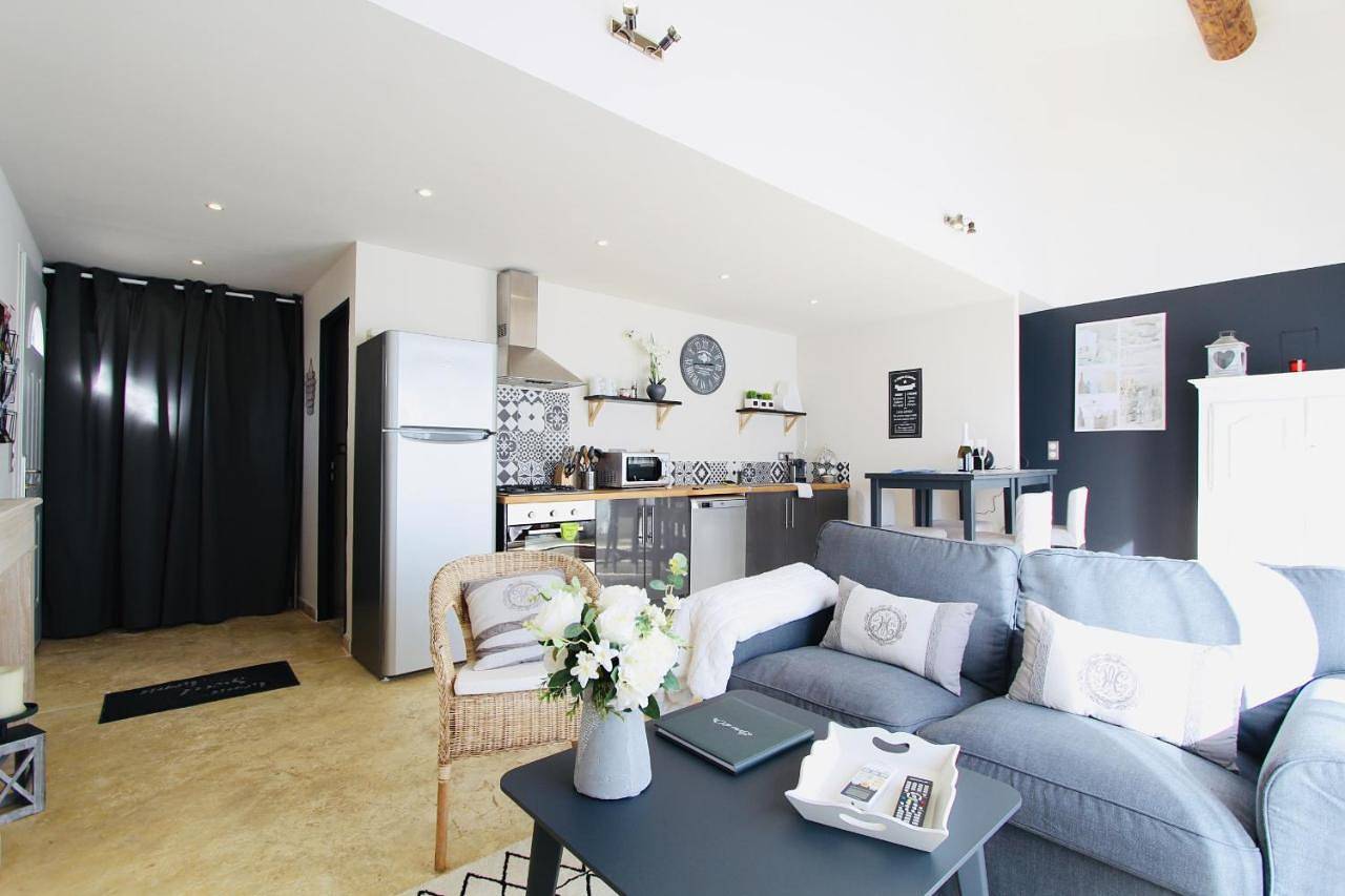 Two-Bedroom Cottage in Beaumes-de-Venise, Vaucluse