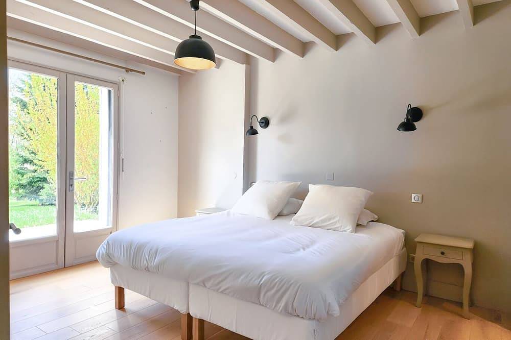 Superbe maison proche Deauville, 13 à 15 personnes, grand terrain, wifi in Canapville, Région de Lisieux