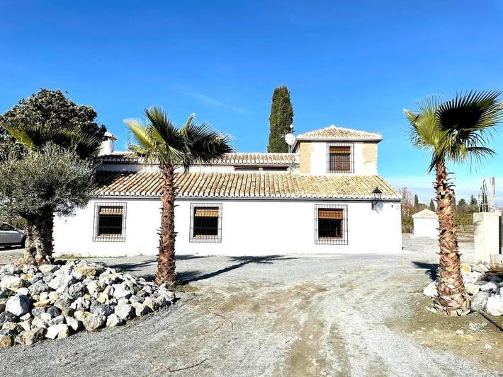 Casa de campo para 4 personas, con Balcón y Terraza además de Jardín y Piscina en Granada