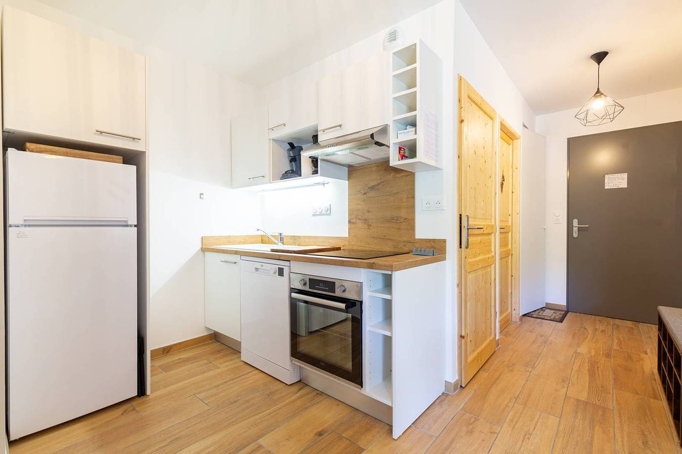 Appartement de vacances entier, Genos Appartement 5 personnes Proche lac Wifi in Génos, Pyrénées