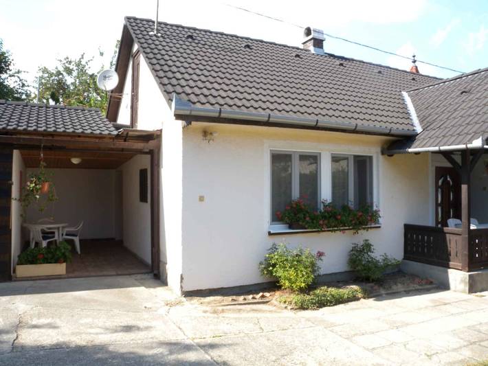 Ferienwohnung für 4 Personen, mit Garten in Ungarn