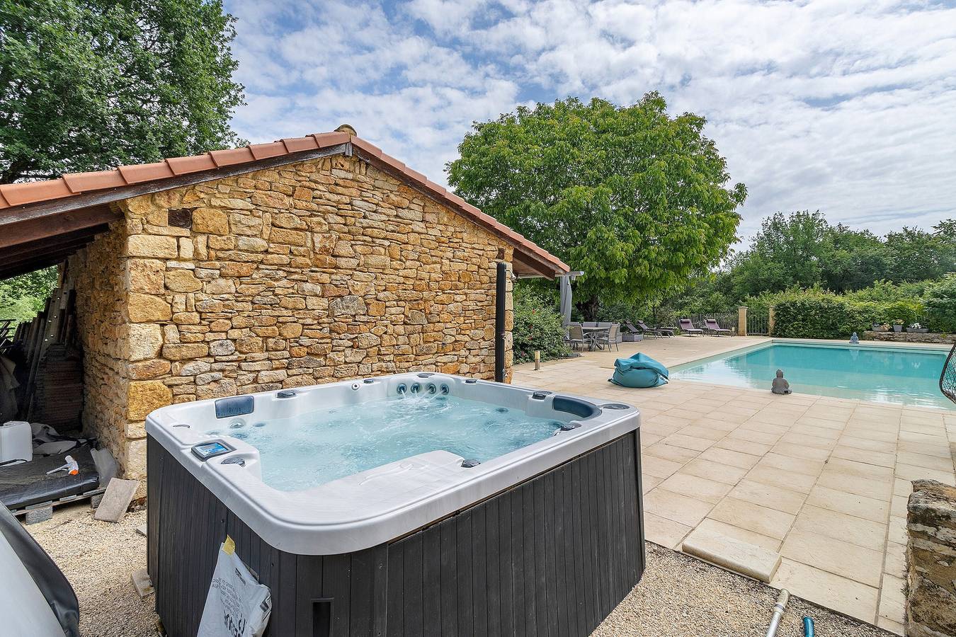 Cottage for 2 People in Montcabrier, Lot