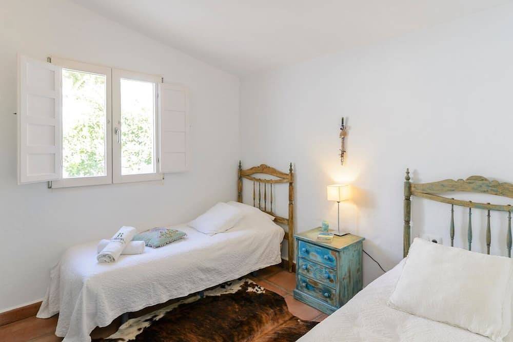 The Hunting Lodge Alcaucín by Ruralidays in Canillas de Aceituno, Málaga Province