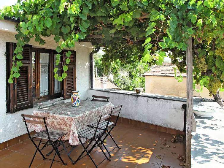 Villa per 7 Persone in Imperia, Alpi Liguri