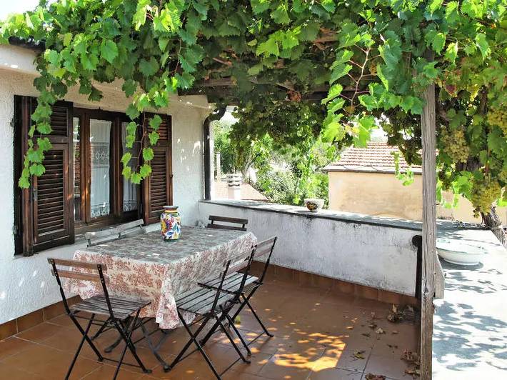 Villa pour 7 personnes, avec terrasse à Imperia