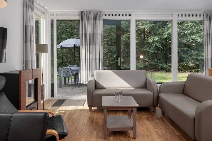 Chalet mit Geschirrspüler in der Nähe des in Borger, Drenthe