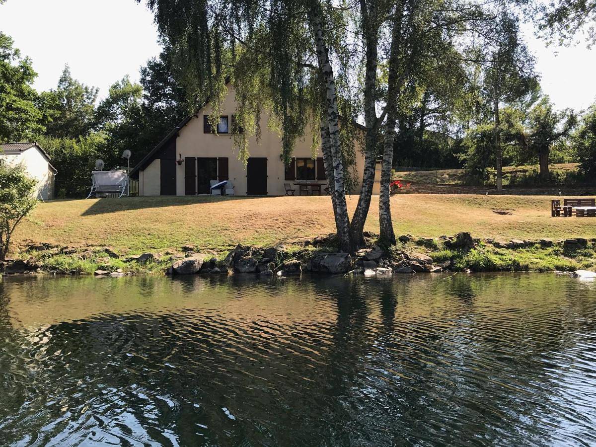 Four-Bedroom House in Arvieu, Lac de Pareloup